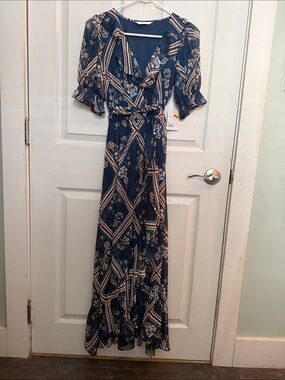 lace dress long sleeve mini Endless Rose